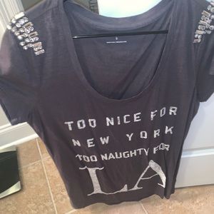 Express fashion statement tee